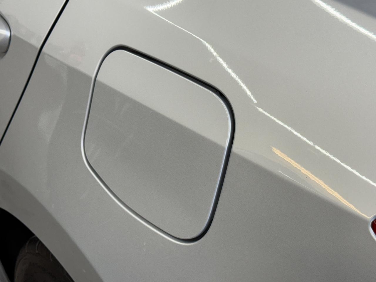 2018 Toyota Corolla LE Photo52