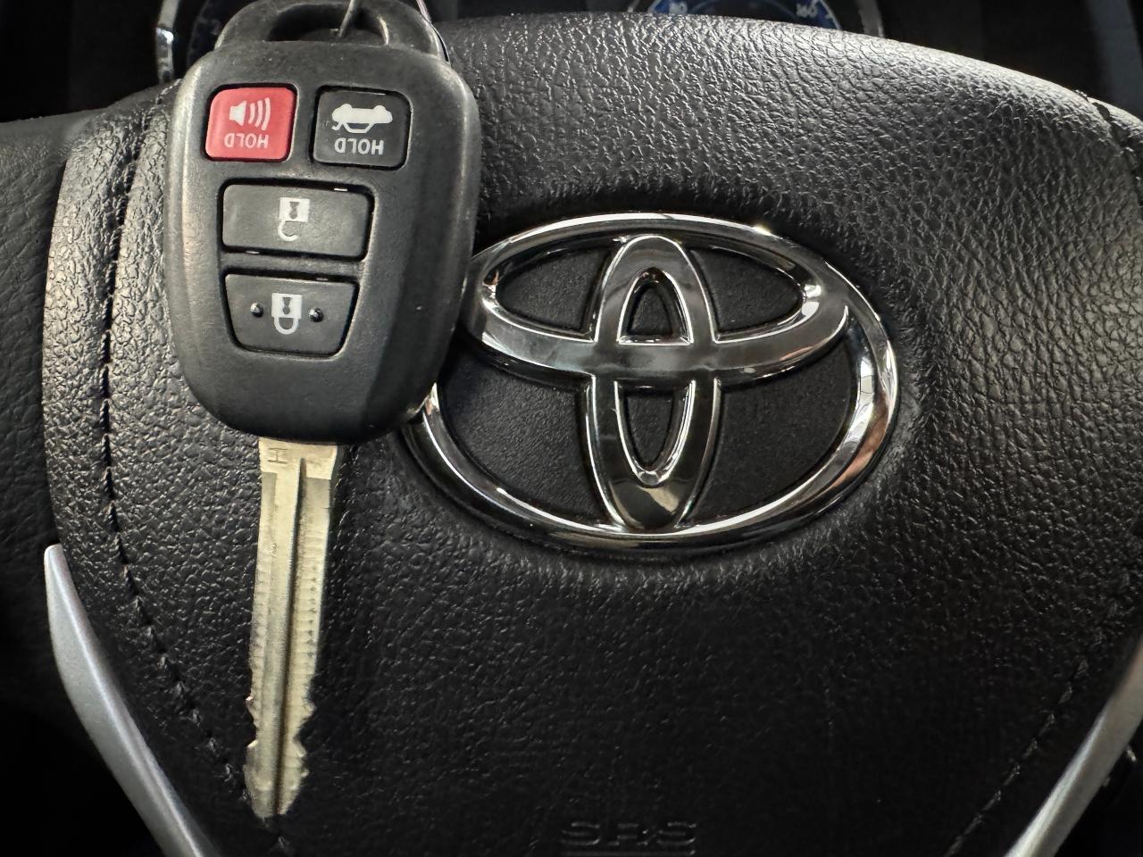 2018 Toyota Corolla LE Photo11