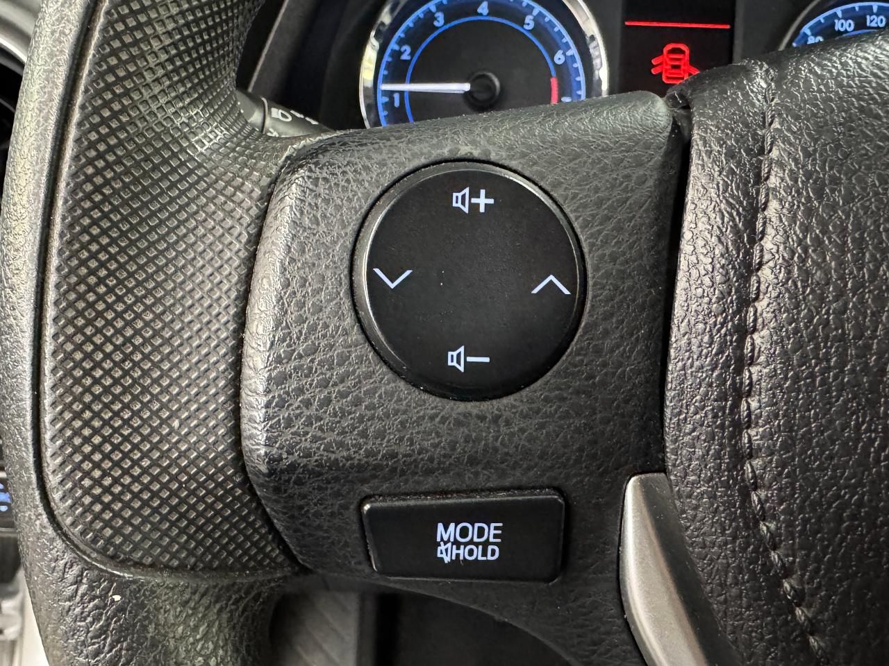 2018 Toyota Corolla LE Photo37