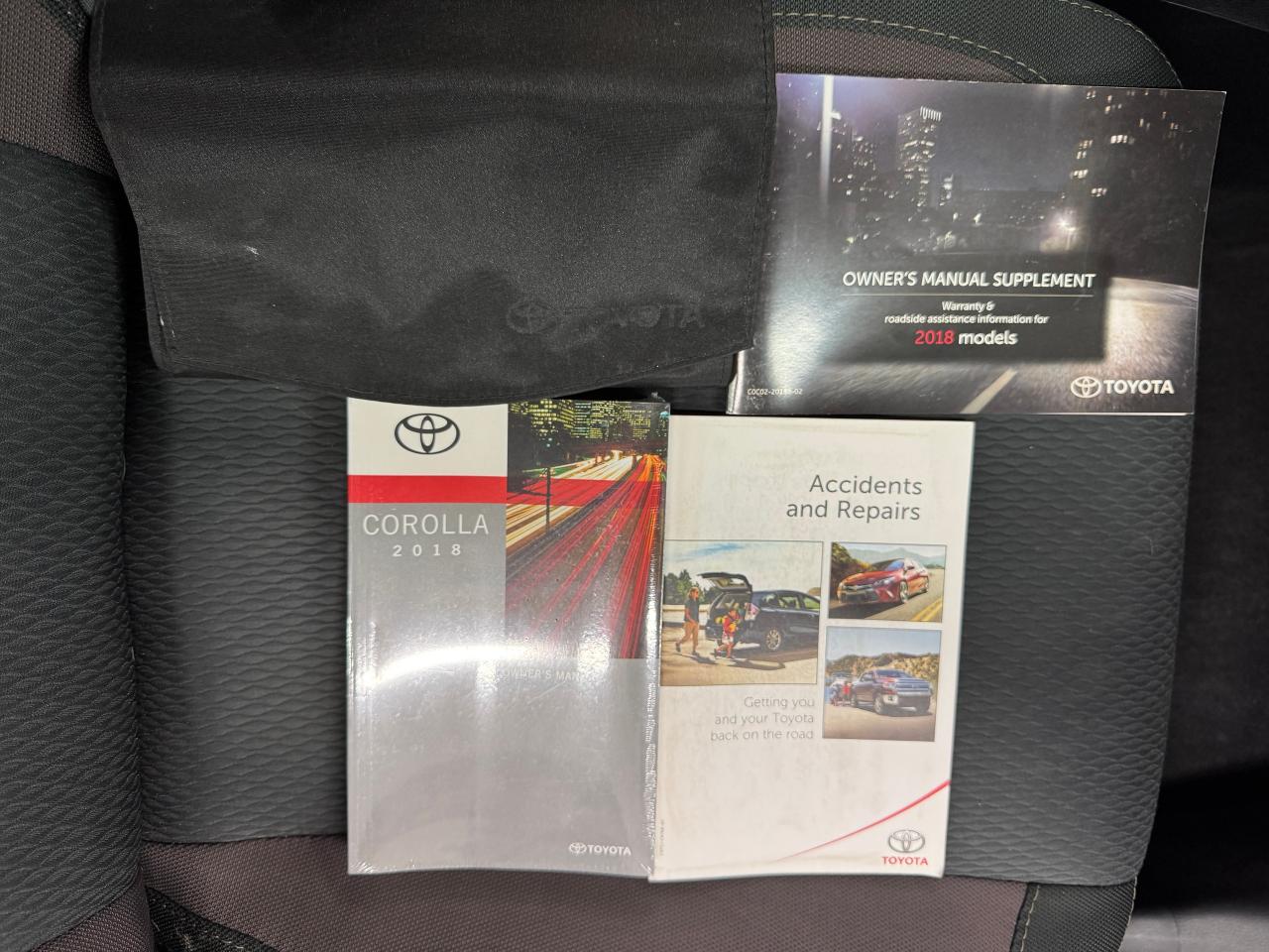 2018 Toyota Corolla LE Photo25