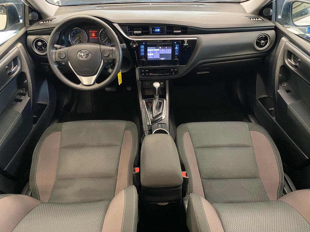 2018 Toyota Corolla LE Photo58