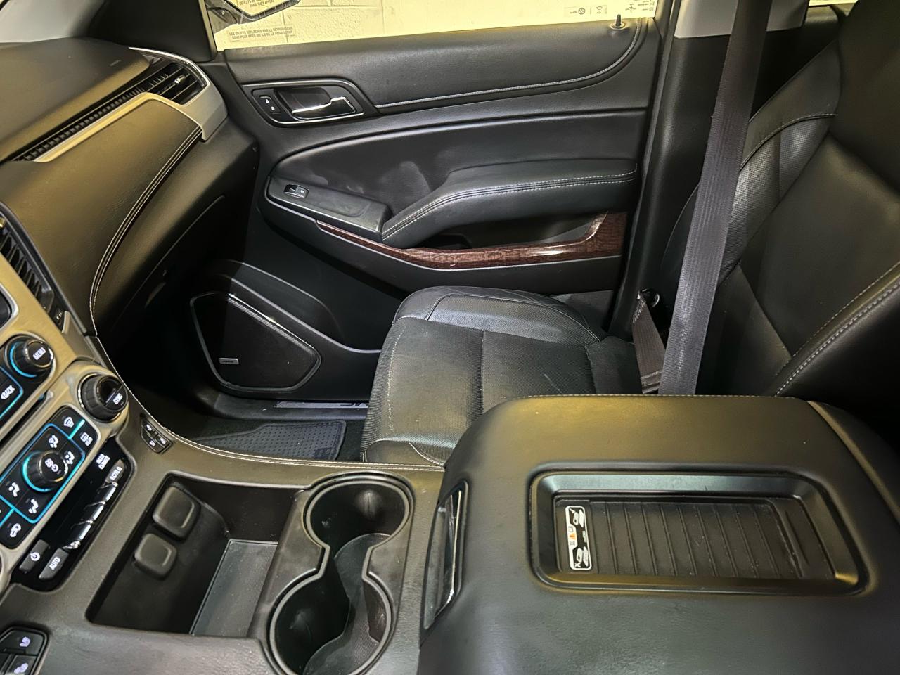 2017 GMC Yukon XL SLT - Photo #12