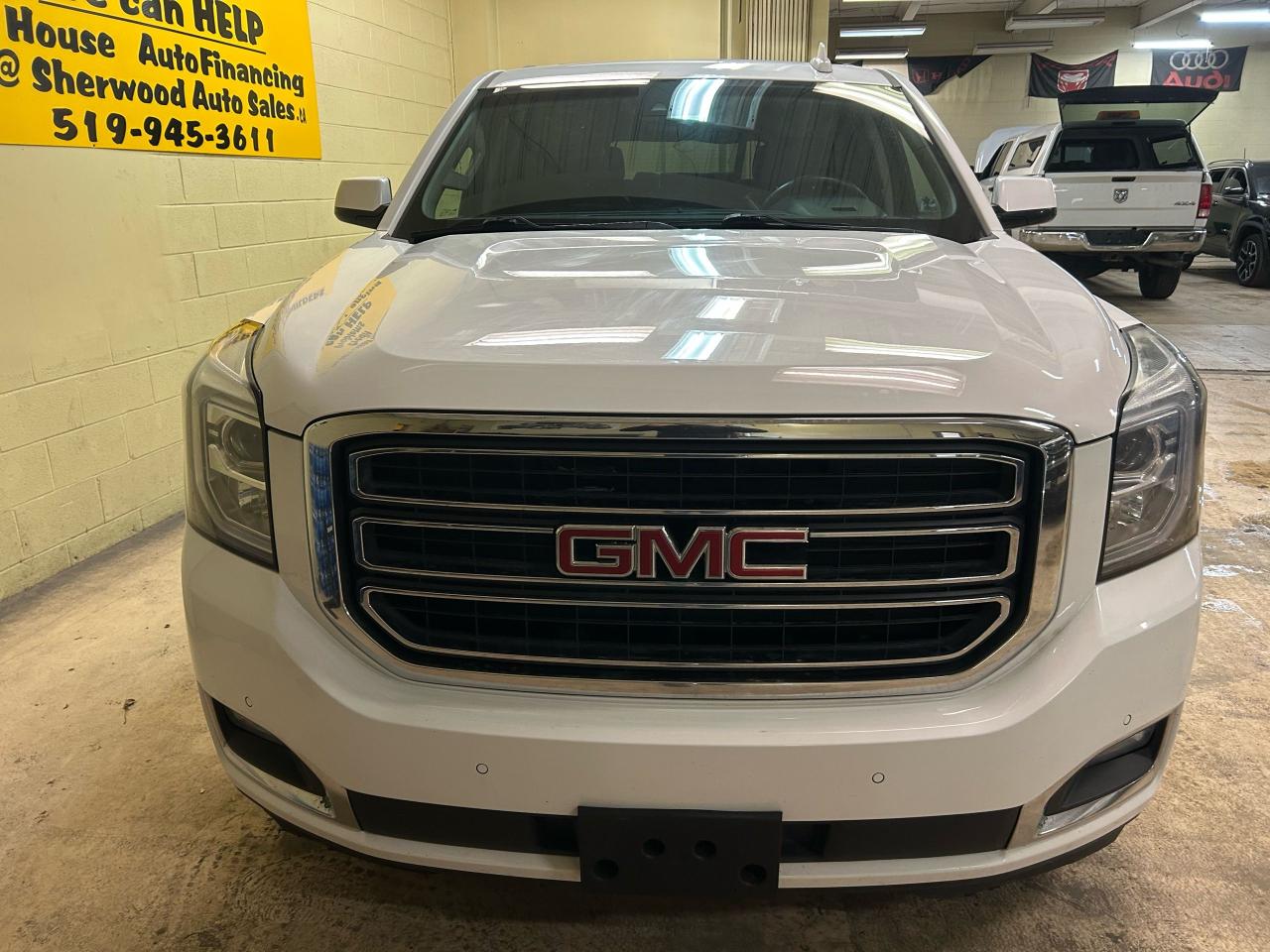 2017 GMC Yukon XL SLT - Photo #7