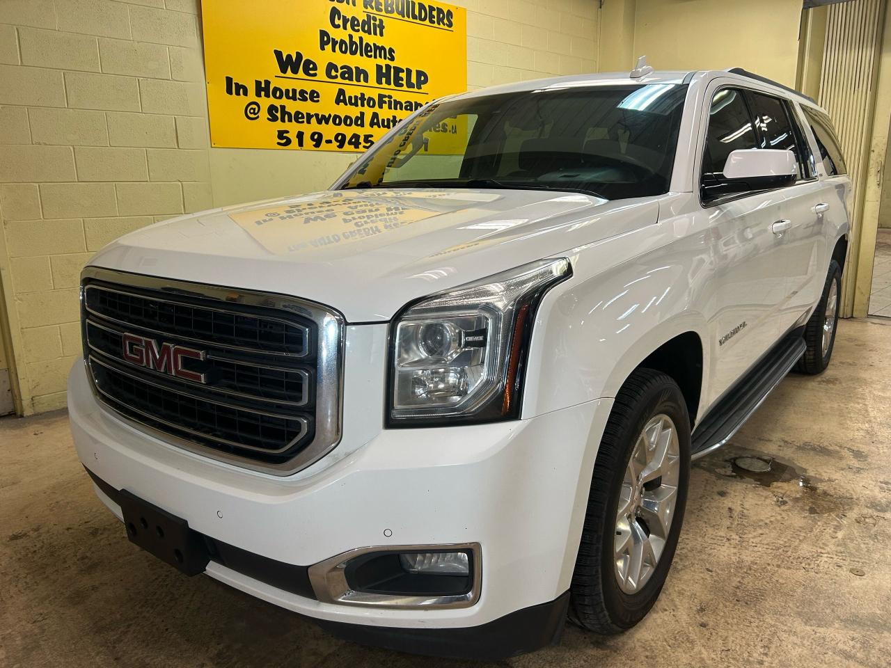 2017 GMC Yukon XL SLT - Photo #3