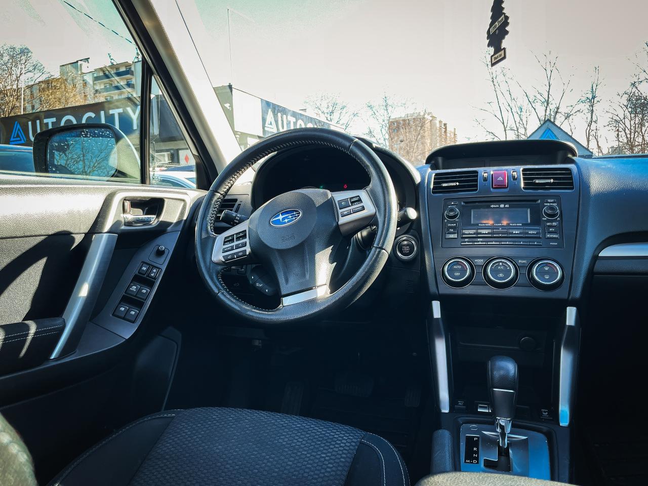 2015 Subaru Forester i Touring w/Tech Pkg |NO ACCIDENTS |CLEAN CARFAX | - Photo #10