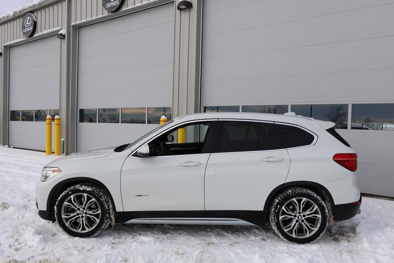 2017 BMW X1 xDrvie28i - PANOROOF|CAMERA|HEATED SEATS Photo4