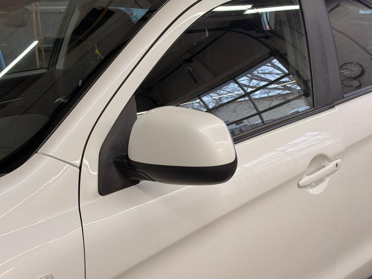 2018 Mitsubishi RVR SE+New Tires+Brakes+Camera+CLEAN CARFAX Photo