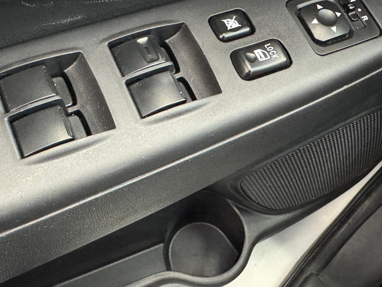 2018 Mitsubishi RVR SE+New Tires+Brakes+Camera+CLEAN CARFAX Photo99