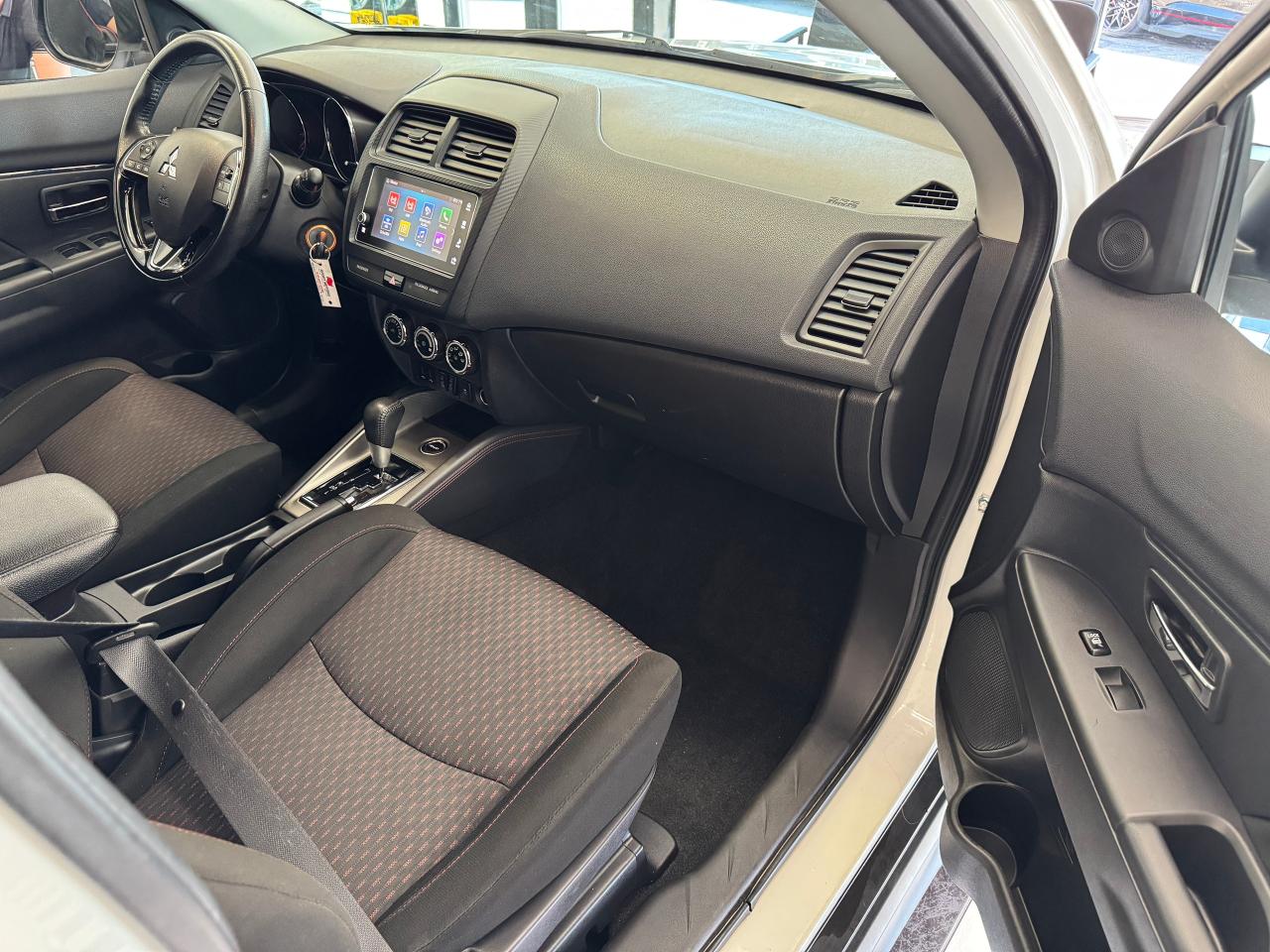 2018 Mitsubishi RVR SE+New Tires+Brakes+Camera+CLEAN CARFAX Photo