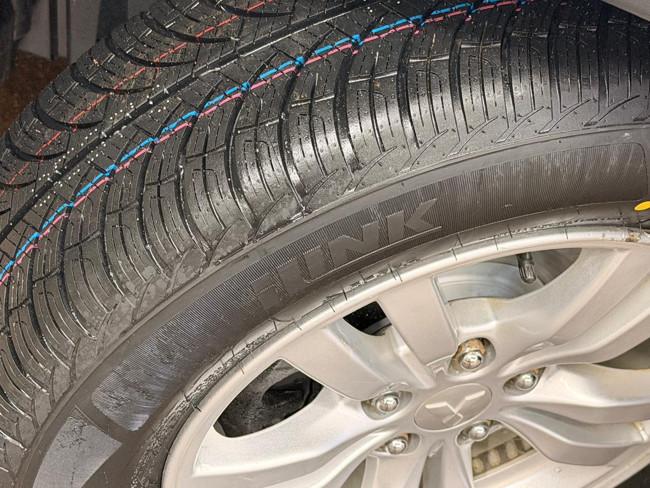 2018 Mitsubishi RVR SE+New Tires+Brakes+Camera+CLEAN CARFAX Photo60