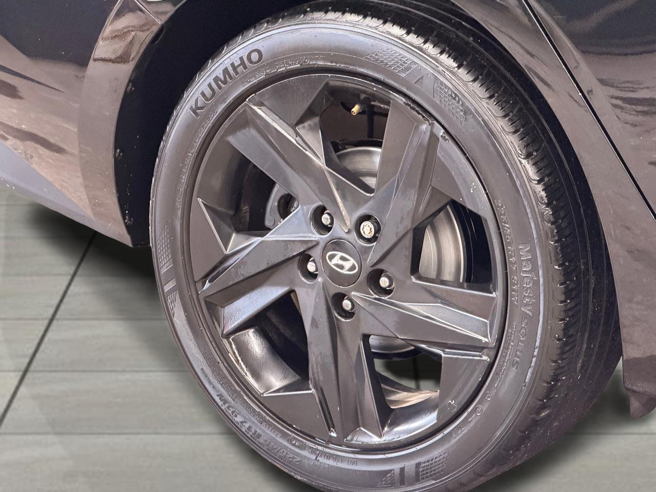 2021 Hyundai Elantra Preferred+New Brakes+LaneKeep+CLEAN CARFAX Photo86