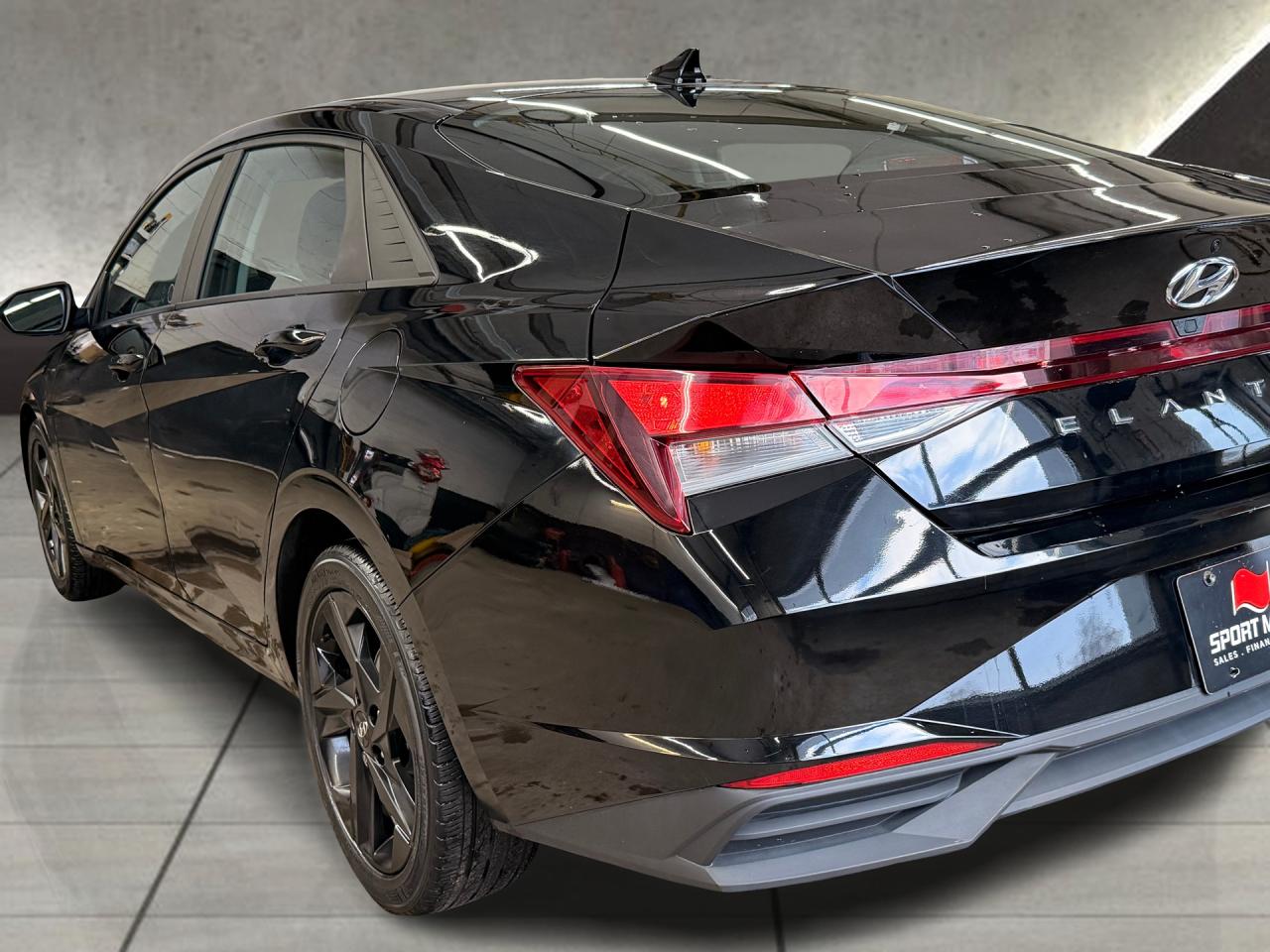 2021 Hyundai Elantra Preferred+New Brakes+LaneKeep+CLEAN CARFAX Photo21