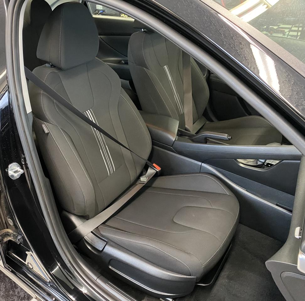 2021 Hyundai Elantra Preferred+New Brakes+LaneKeep+CLEAN CARFAX Photo30
