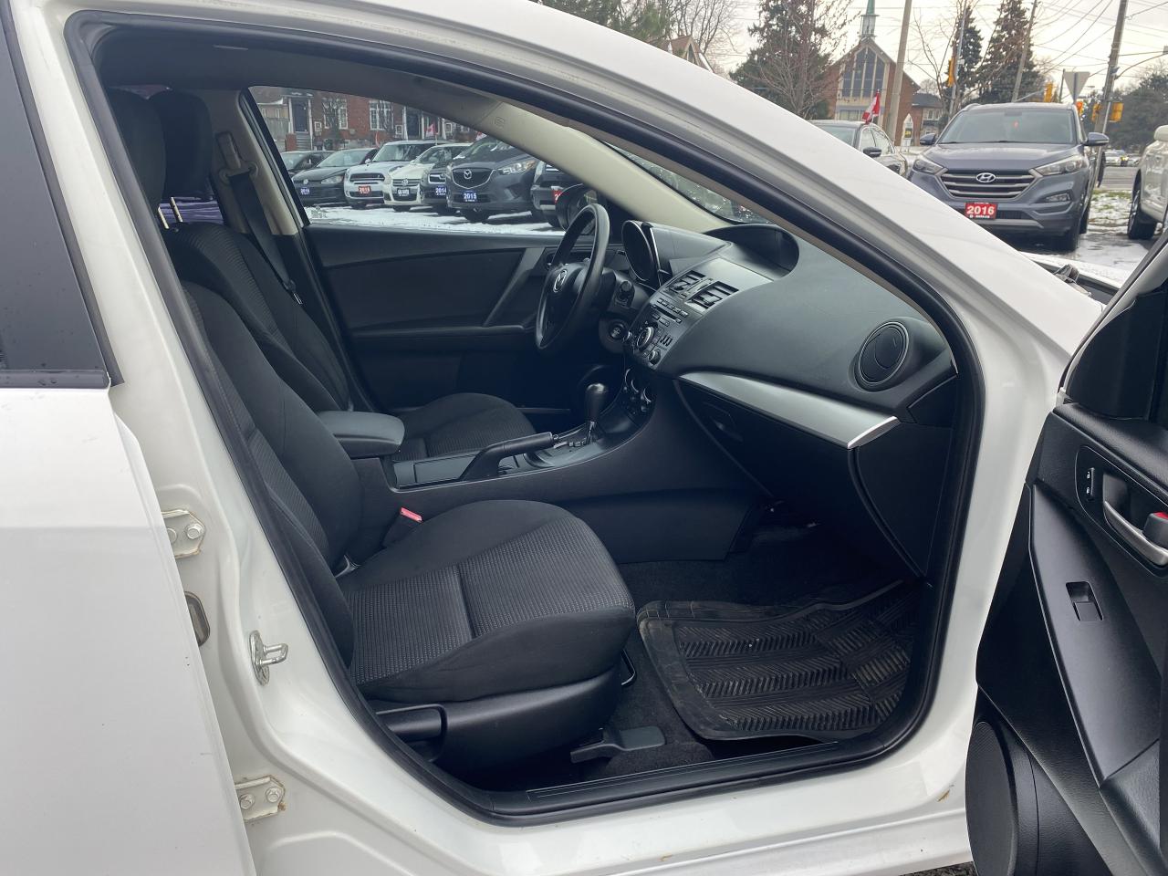 2013 Mazda MAZDA3 GX/Automatic/2.0L Gas Saver/Mazda Reliability - Photo #9