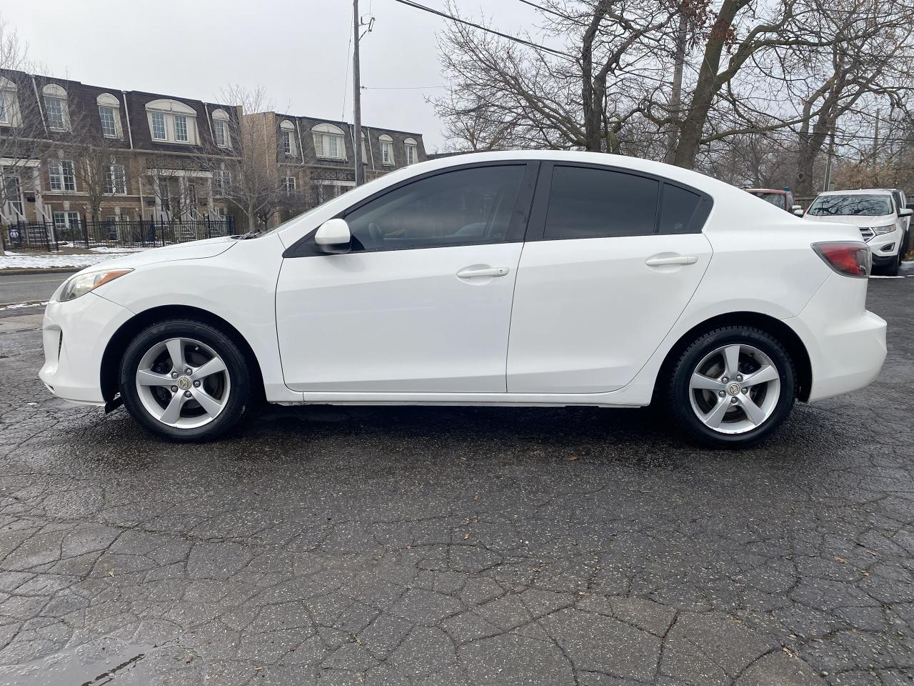 2013 Mazda MAZDA3 GX/Automatic/2.0L Gas Saver/Mazda Reliability - Photo #2