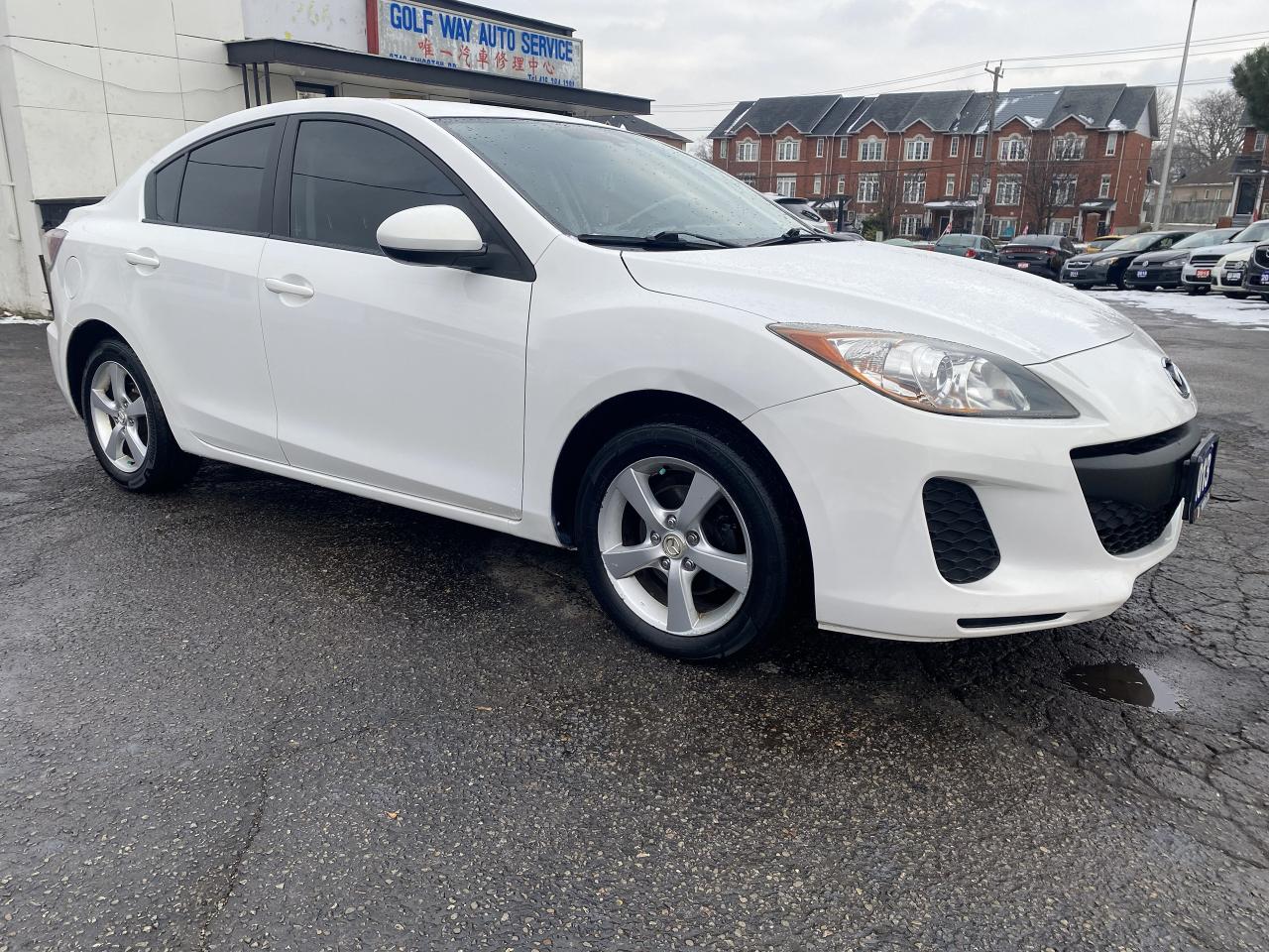 2013 Mazda MAZDA3 GX/Automatic/2.0L Gas Saver/Mazda Reliability Photo3