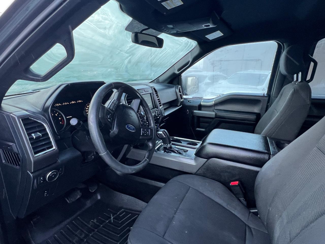 2016 Ford F-150 XLT Photo