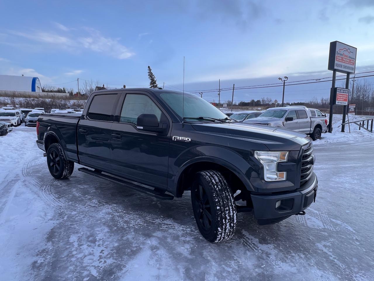 2016 Ford F-150 XLT Photo2