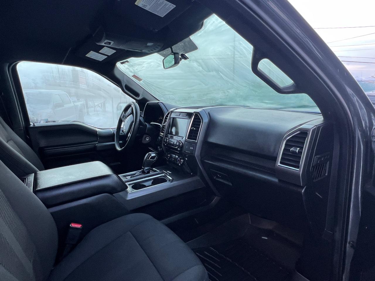 2016 Ford F-150 XLT Photo