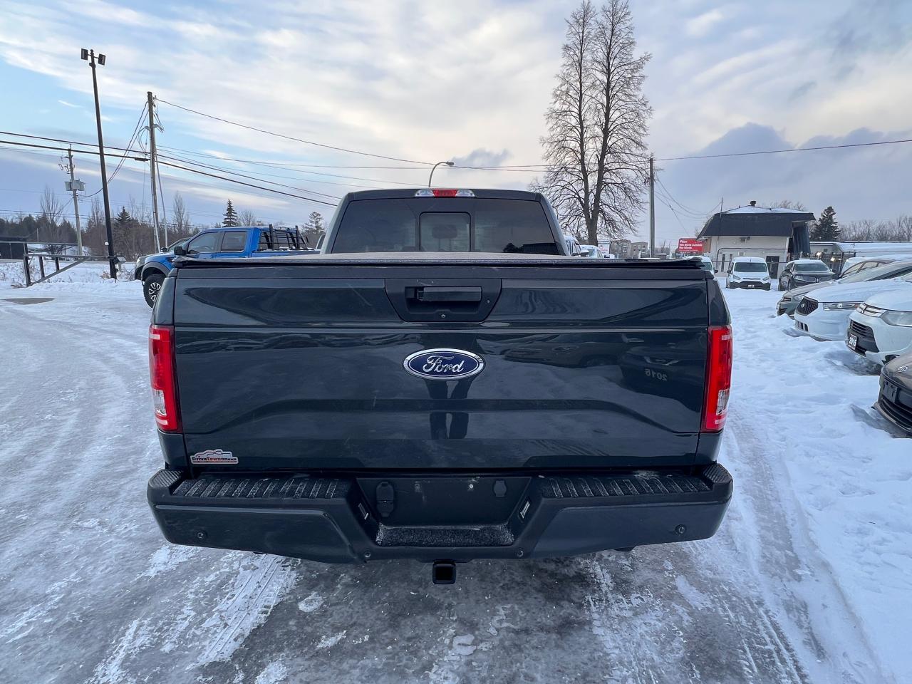 2016 Ford F-150 XLT Photo3