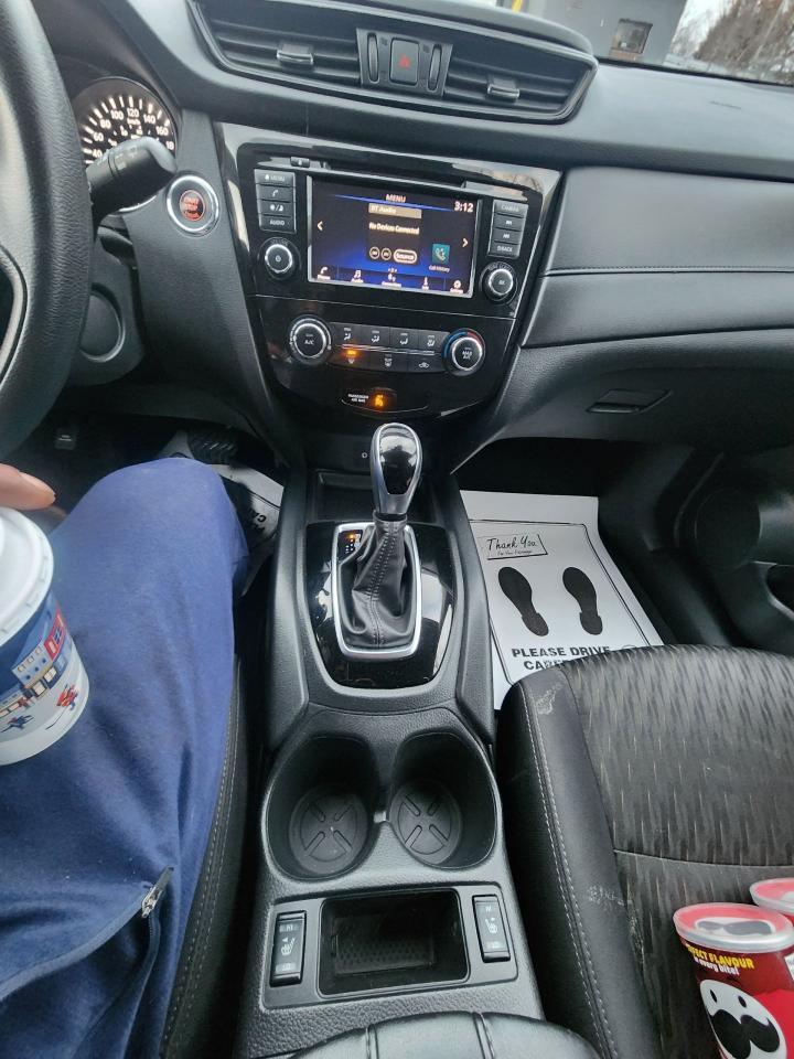 2020 Nissan Rogue SV l AWD l Clean Carfax l No Accidents - Photo #20