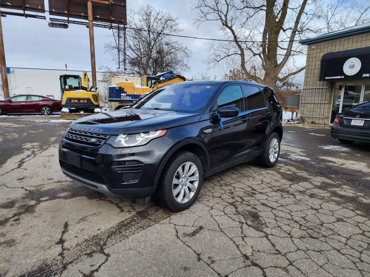 2018 Land Rover Discovery Sport SE Sport l AWD l REVERSE CAMERA l Heated Seats