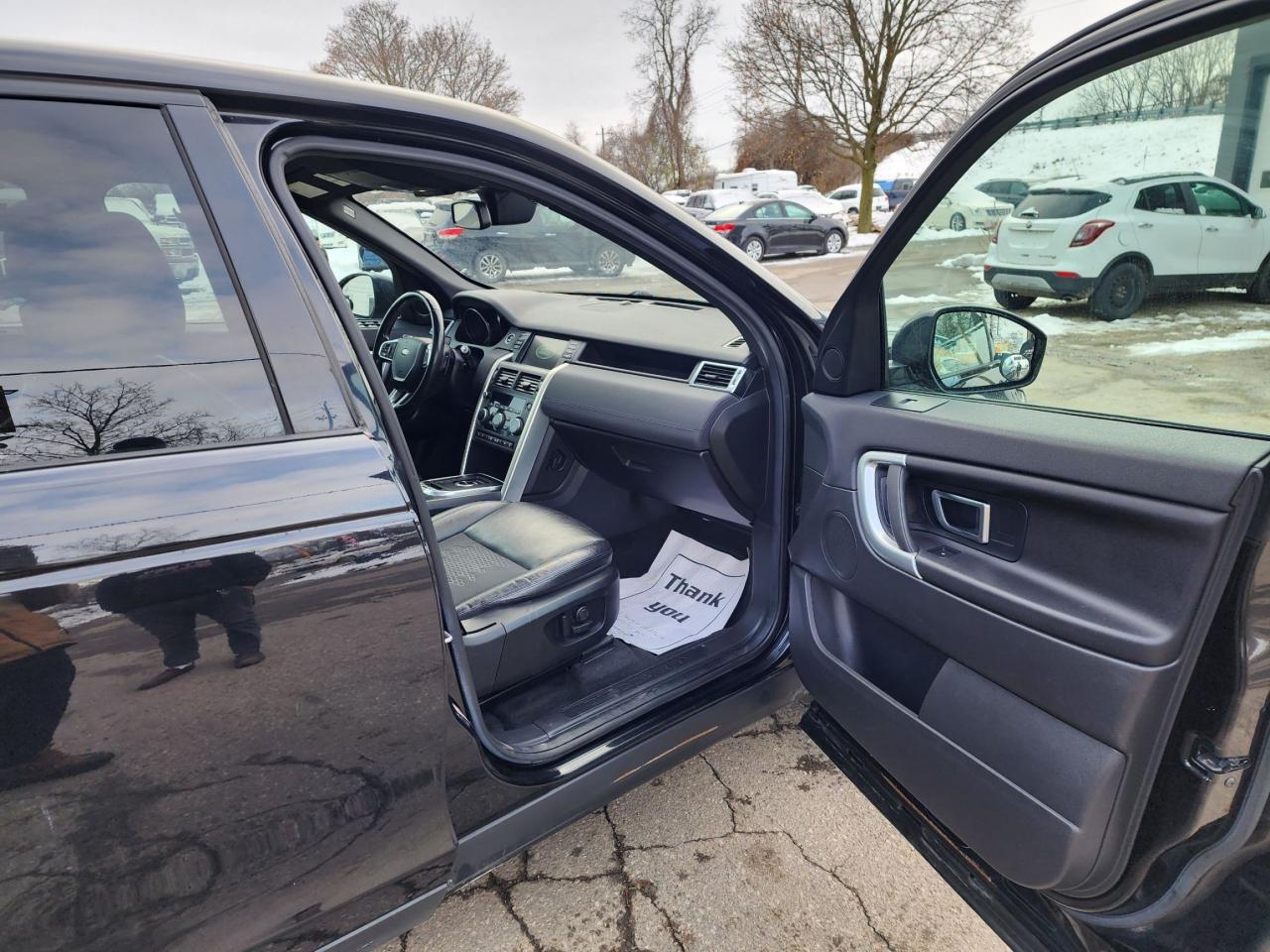 2018 Land Rover Discovery Sport SE Sport l AWD l REVERSE CAMERA l Heated Seats