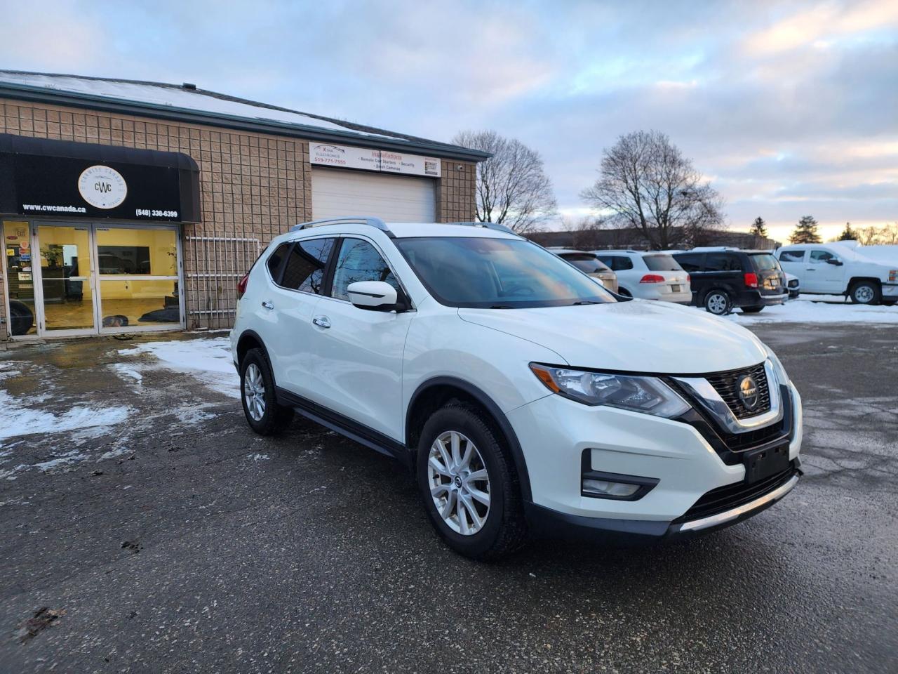 2020 Nissan Rogue SV l AWD l Clean Carfax l No Accidents