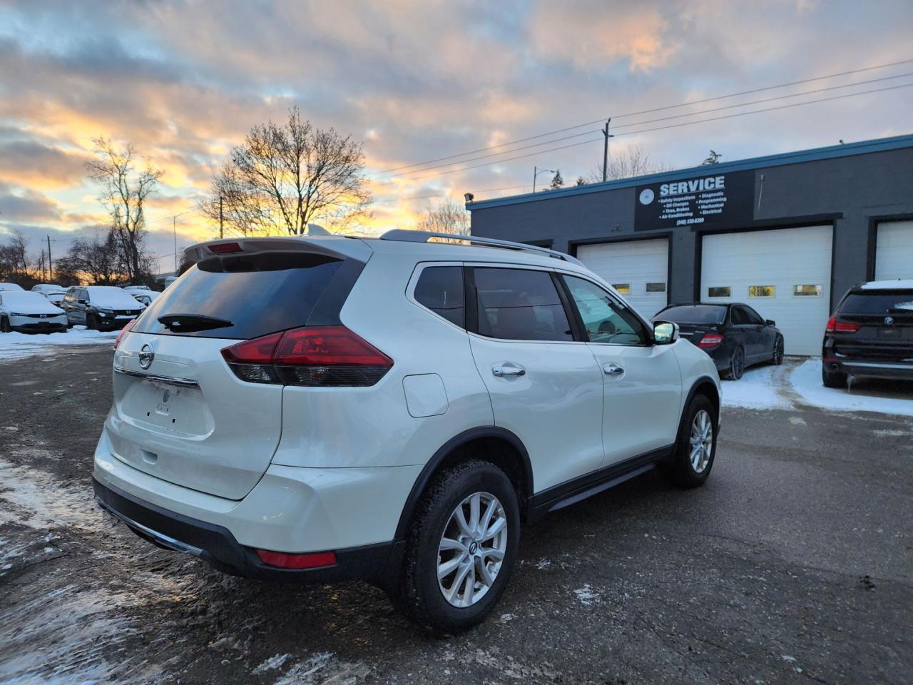 2020 Nissan Rogue SV l AWD l Clean Carfax l No Accidents