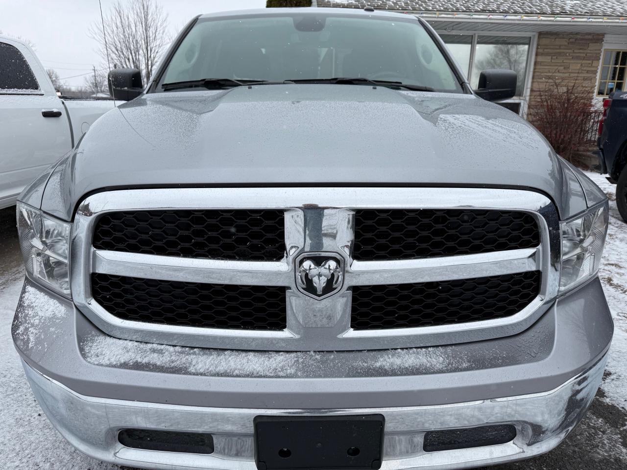 Used 2023 RAM 1500 Classic SLT Hemi! Crew! Bluetooth ! for sale in Kemptville, ON