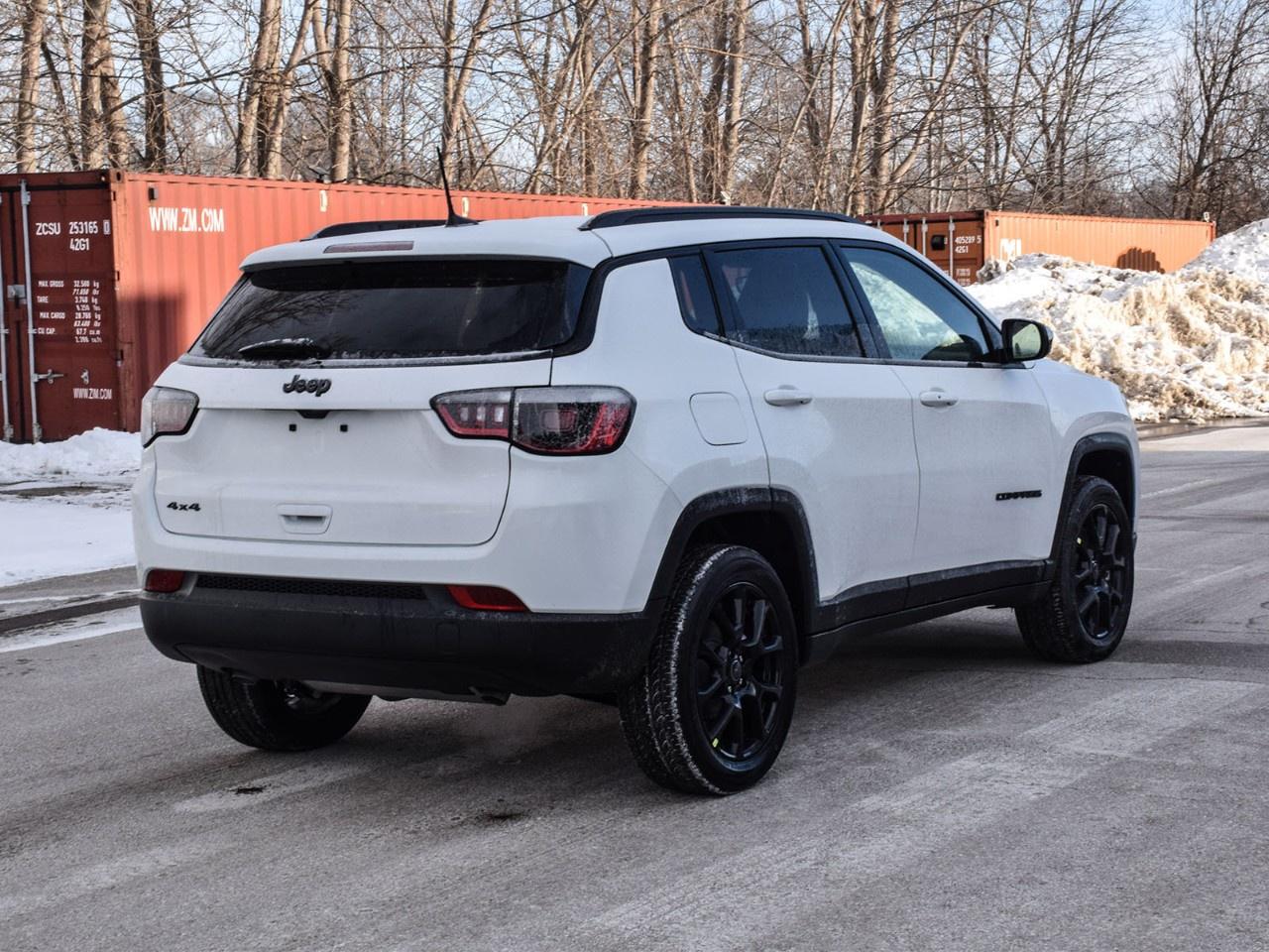 2026 Jeep Compass NORTH 4X4 Photo3