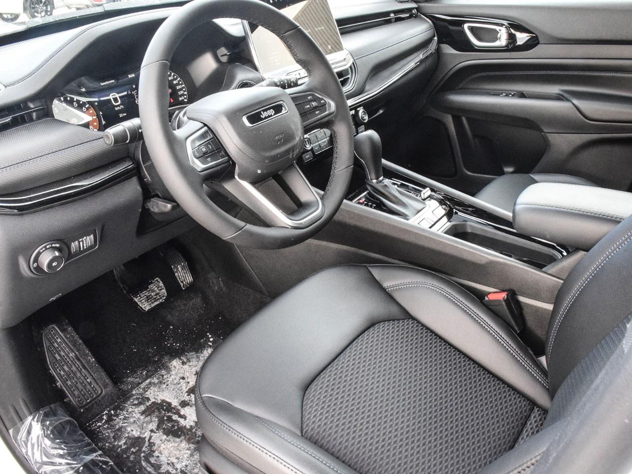 2026 Jeep Compass NORTH 4X4 Photo