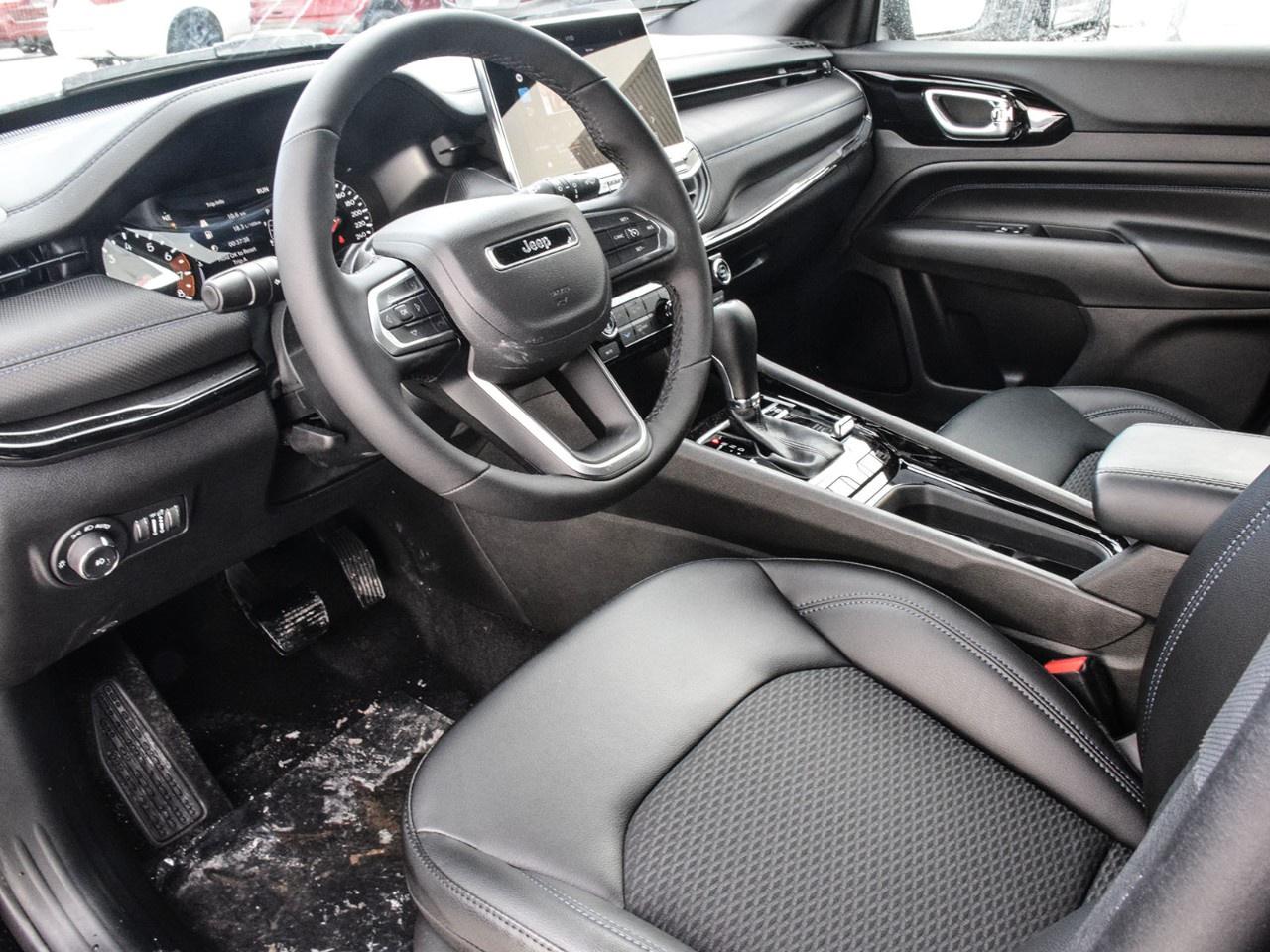 2026 Jeep Compass NORTH 4X4 Photo