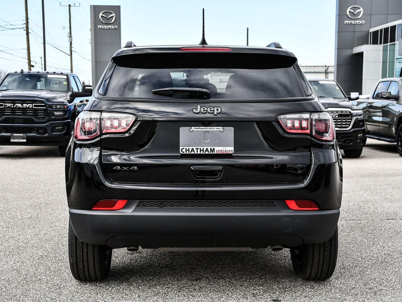 2026 Jeep Compass NORTH 4X4 Photo2
