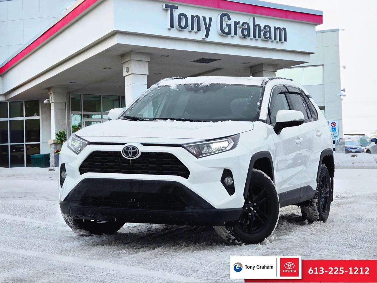 Used 2020 Toyota RAV4 XLE for sale in Ottawa, ON