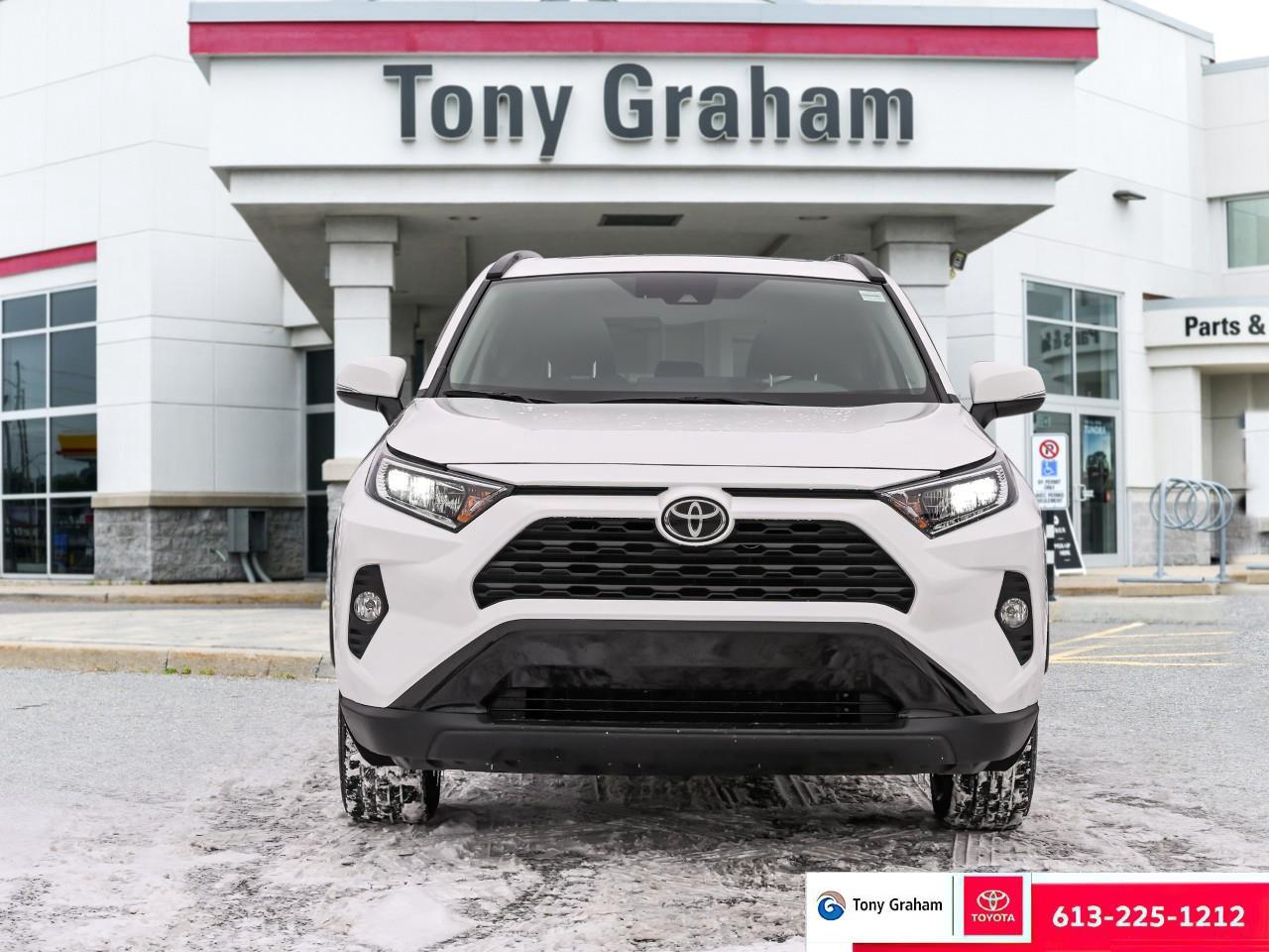 2020 Toyota RAV4 XLE Photo