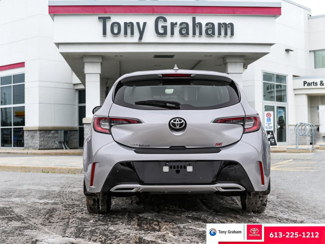 2022 Toyota Corolla Hatchback SE Package Photo3