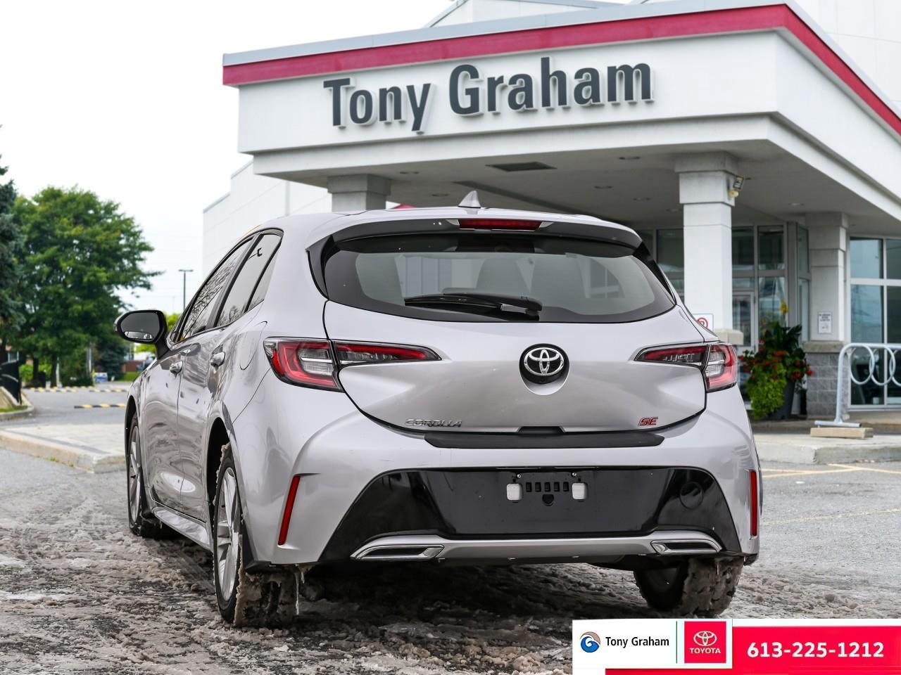 2022 Toyota Corolla Hatchback SE Package Photo2