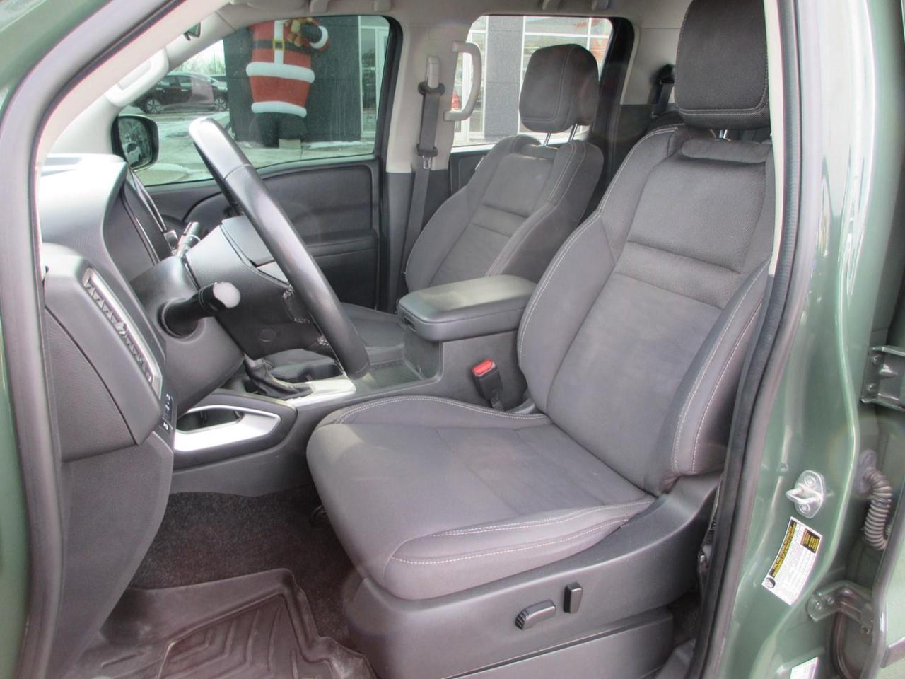 2022 Nissan Frontier SV Photo