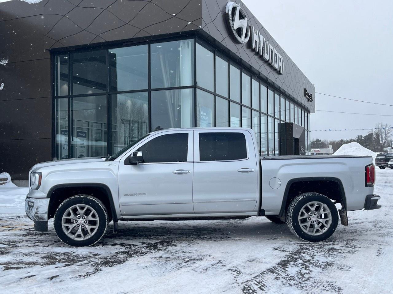 2018 GMC Sierra 1500 4WD CREW CAB SHORT BOX SLT Photo