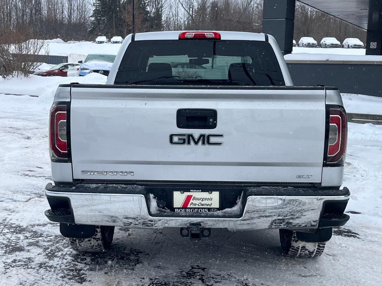 2018 GMC Sierra 1500 4WD CREW CAB SHORT BOX SLT Photo