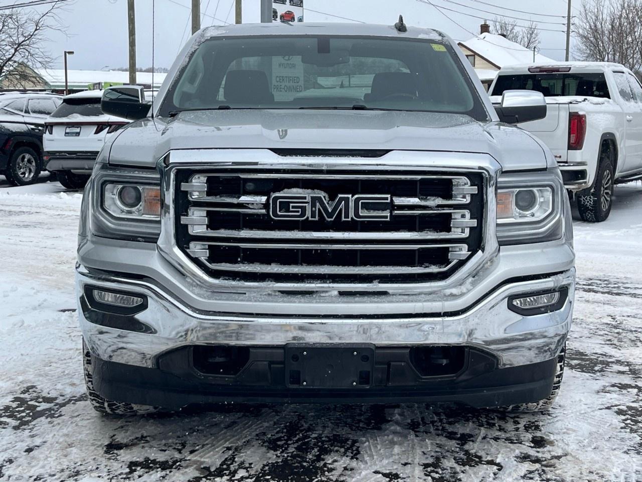 2018 GMC Sierra 1500 4WD CREW CAB SHORT BOX SLT Photo