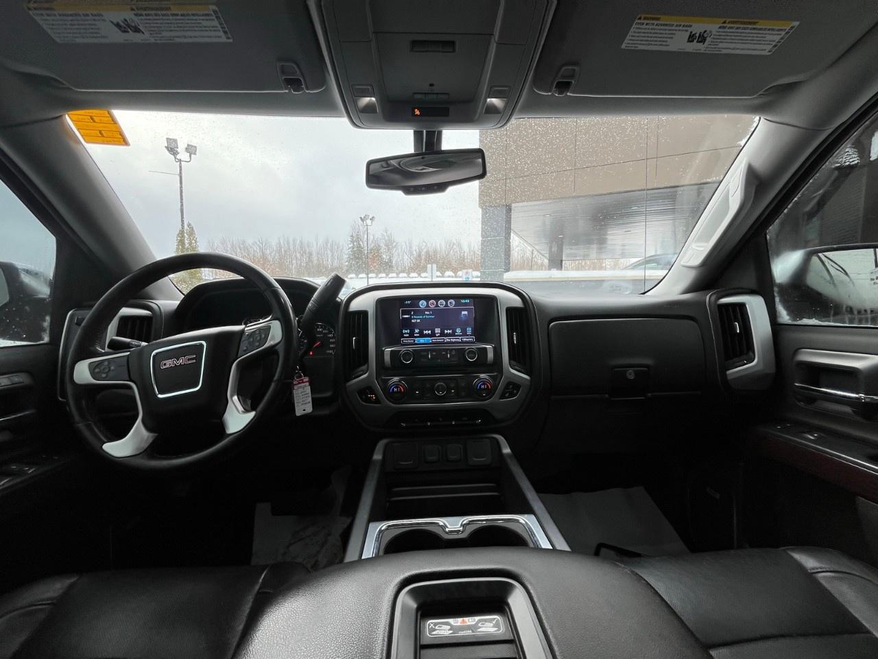2018 GMC Sierra 1500 4WD CREW CAB SHORT BOX SLT Photo