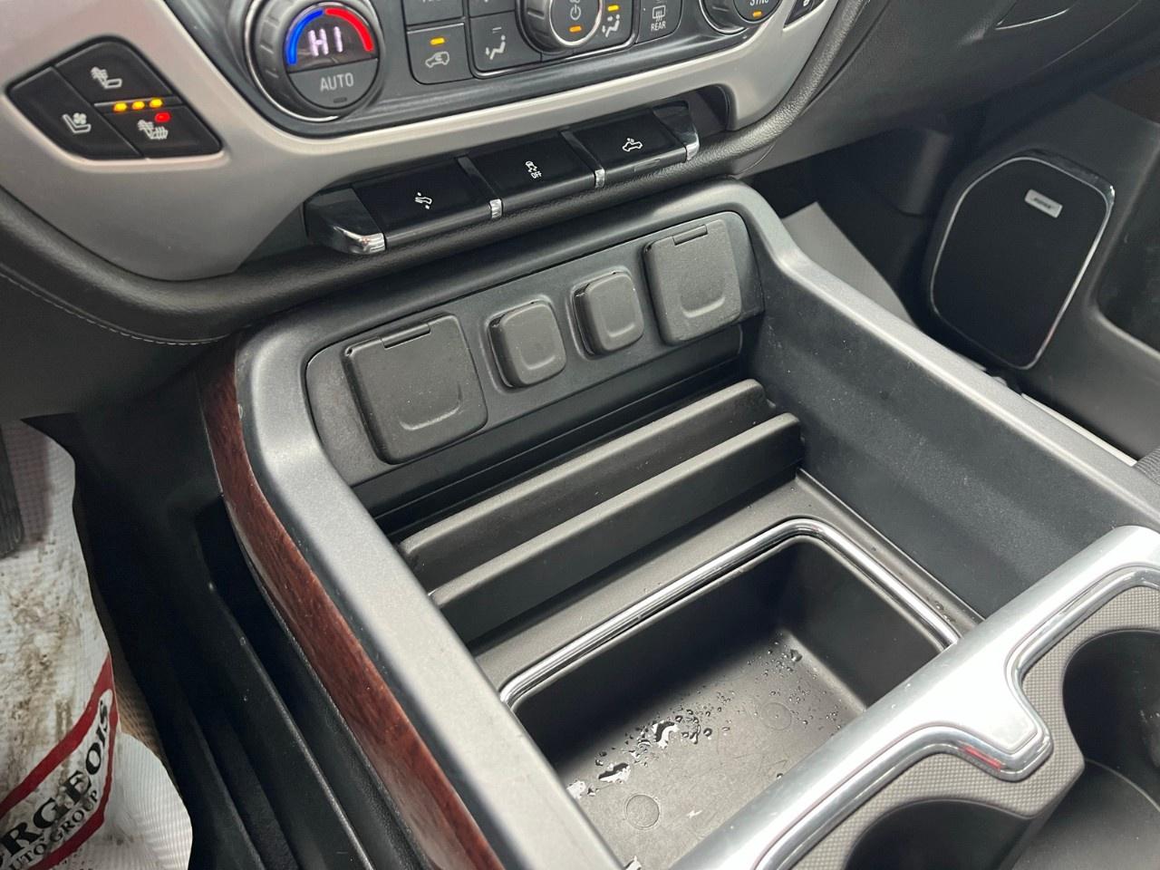 2018 GMC Sierra 1500 4WD CREW CAB SHORT BOX SLT Photo