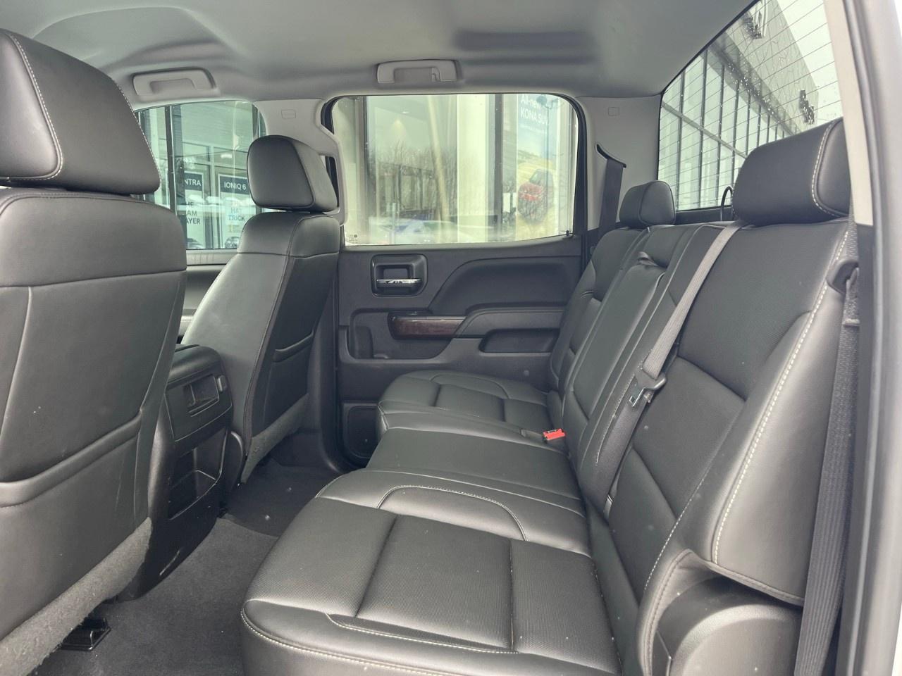 2018 GMC Sierra 1500 4WD CREW CAB SHORT BOX SLT Photo