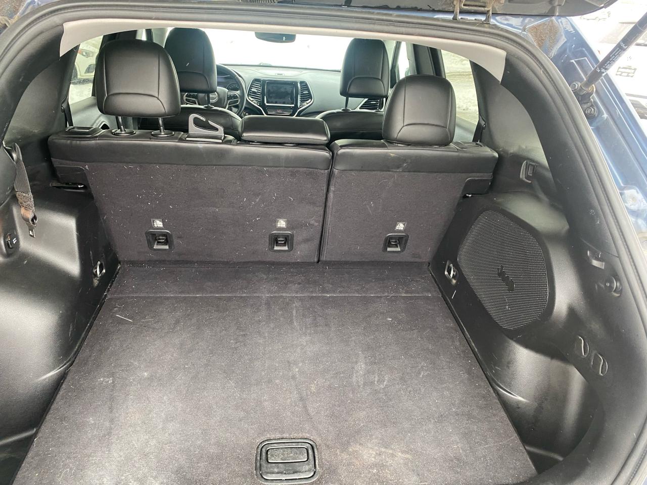 2019 Jeep Cherokee Limited 4X4 Photo4