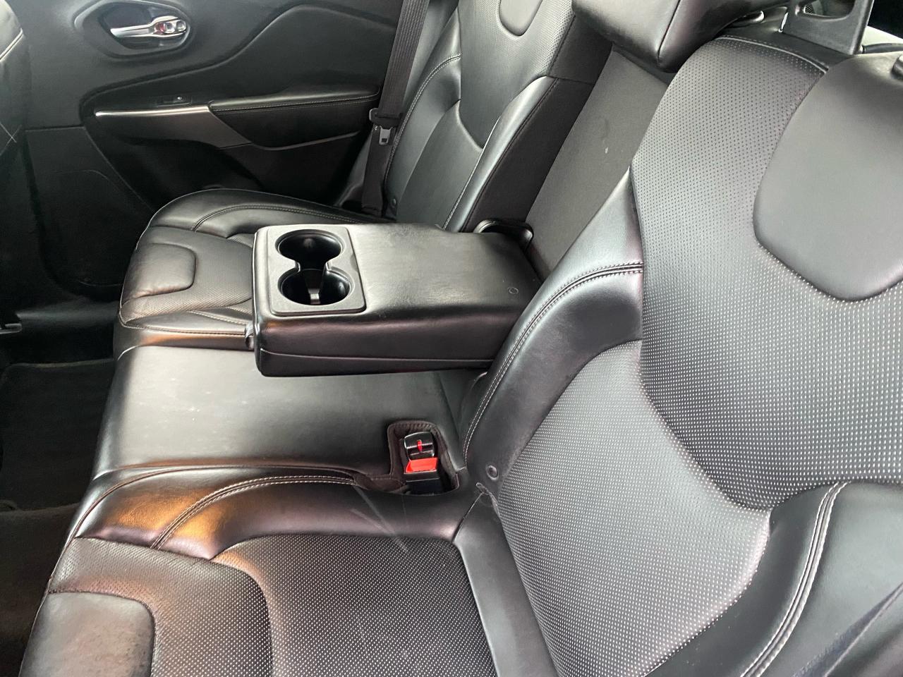 2019 Jeep Cherokee Limited 4X4 Photo