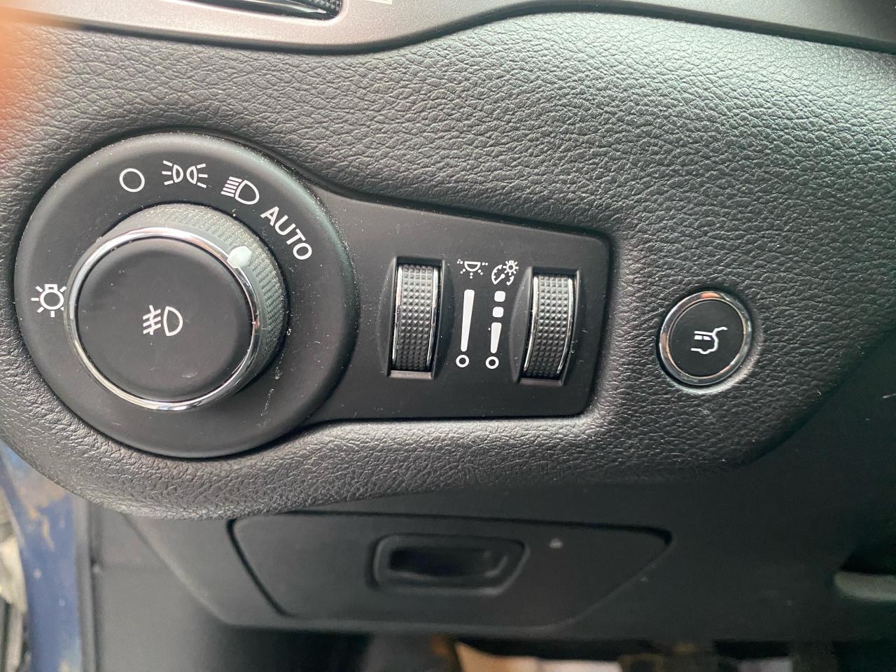 2019 Jeep Cherokee Limited 4X4 Photo