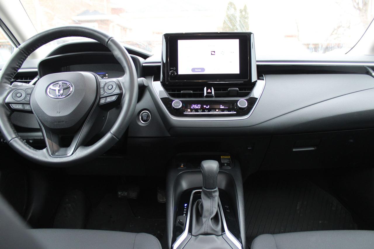 2024 Toyota Corolla LE Plus Photo