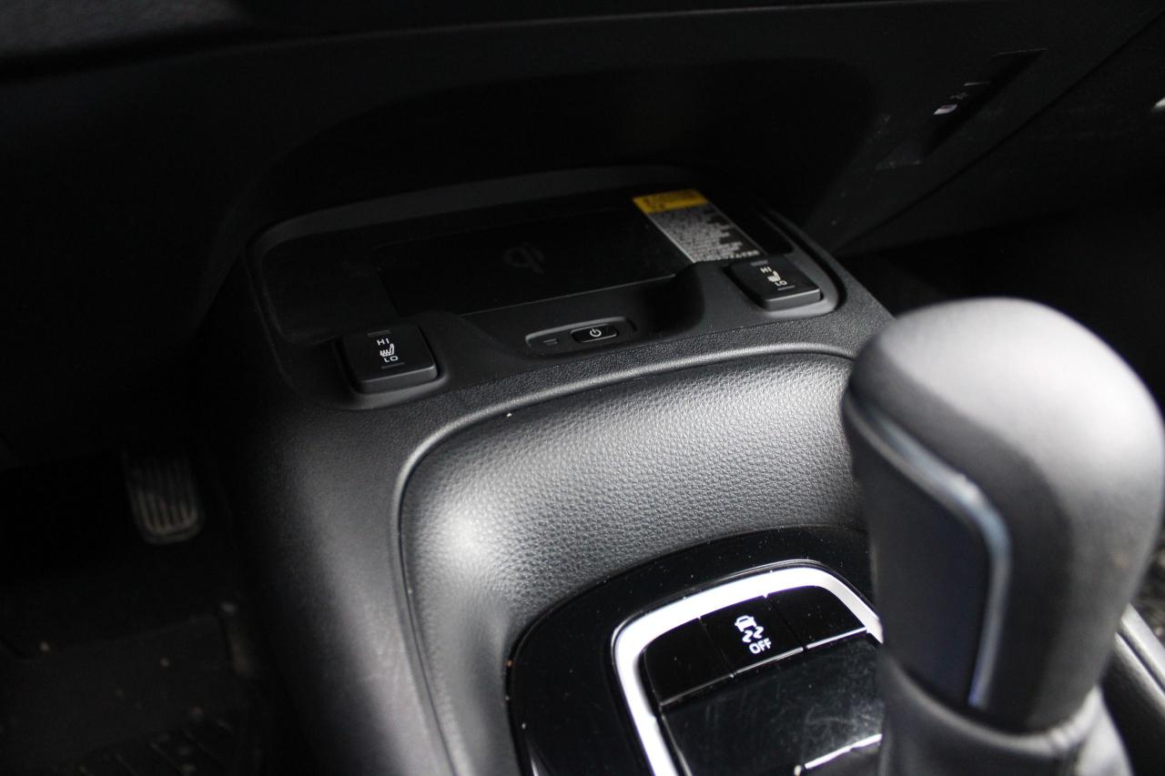 2024 Toyota Corolla LE Plus Photo